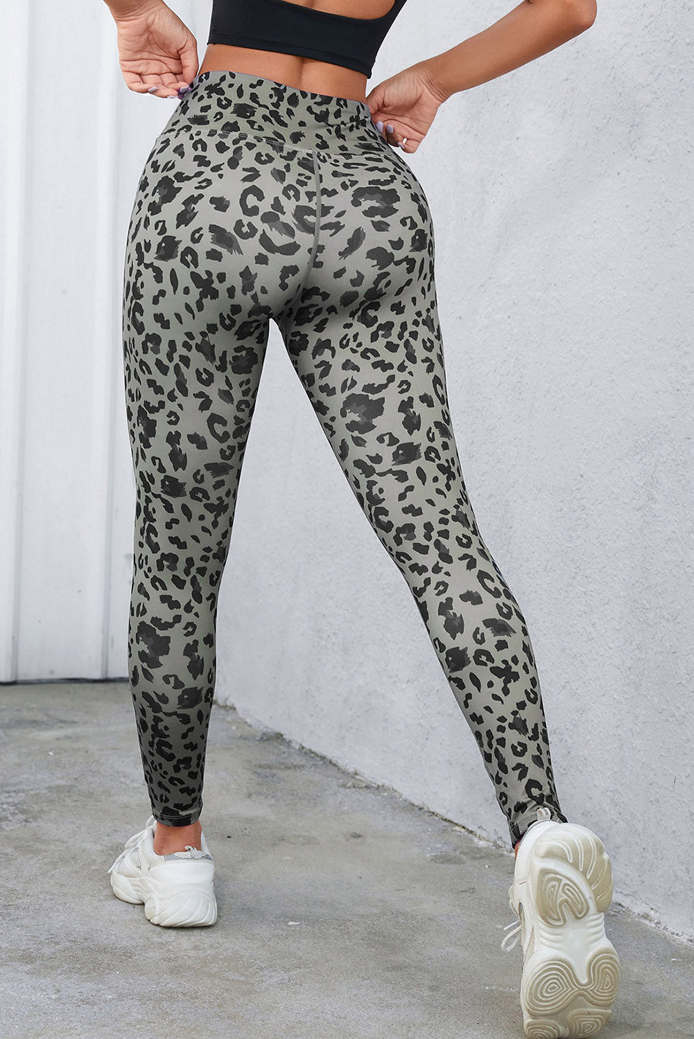 Zulaikha Leopard Print Active Leggings