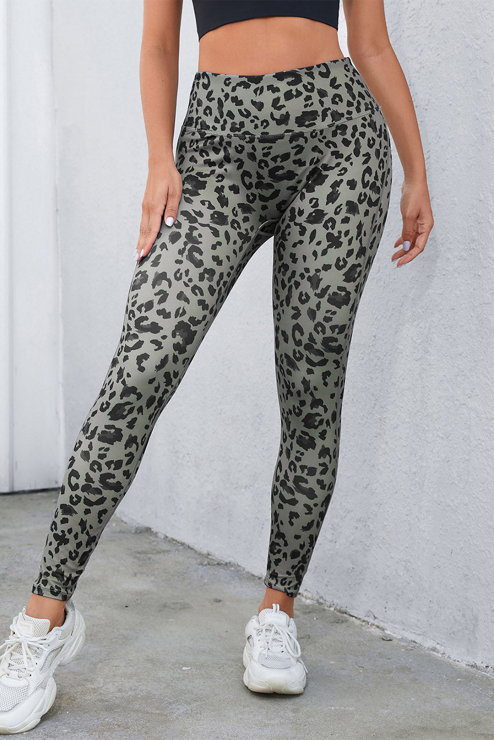 Zulaikha Leopard Print Active Leggings